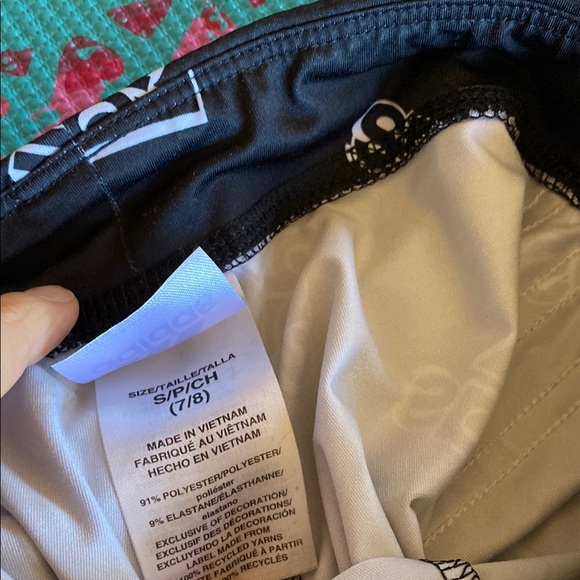 Adidas Black and Gray Leggings Athletic Wear - Picture 2 of 4